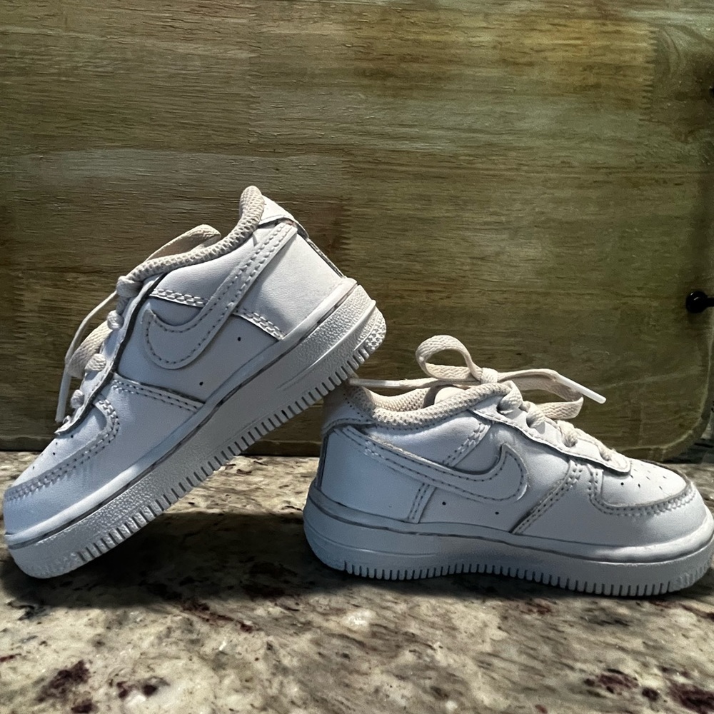 Nike Force 1 LE